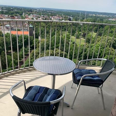 Appartment Im Hotelturm Аугсбург Екстериор снимка