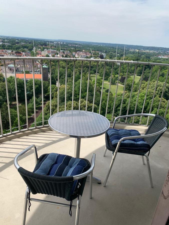 Appartment Im Hotelturm Аугсбург Екстериор снимка